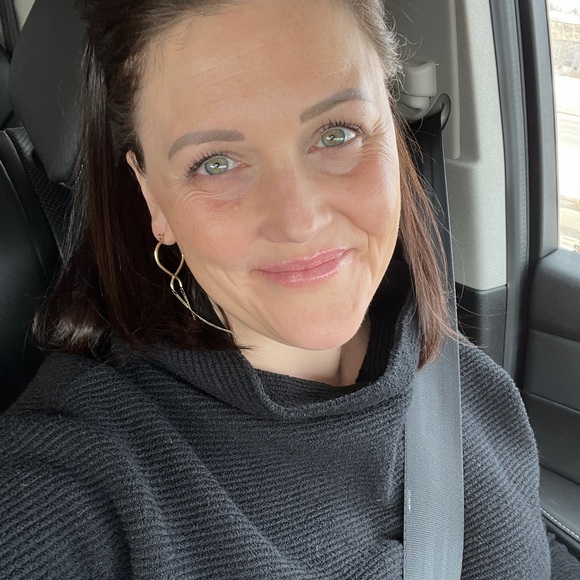 Meet your Posher, Maria - Picture 1 of 6